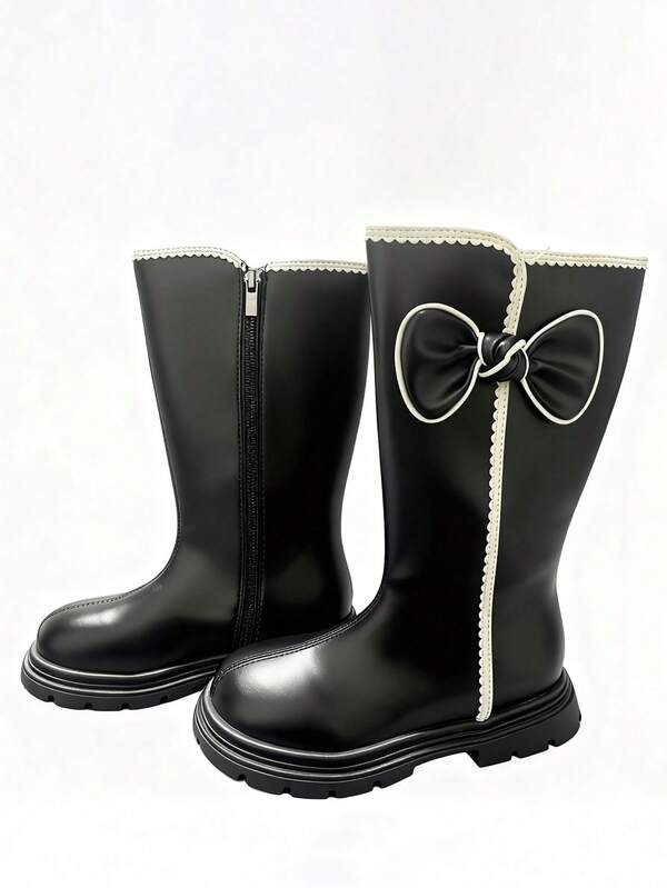 2025 Jahre, ein Must-Have süßer Prinzessinnen-Stil Modeartikel für Jungen und Mädchen: Ein Paar Prinzessinnenstiefel für Kinder im Alter von 3 bis 12 Jahren. Das schwarze Leder, die schwarze Schleife und der rückwärtige Reißverschluss machen das An- und Ausziehen einfach. Die Wolkensohle ist für lange Spaziergänge ohne Ermüdung geeignet. Lange Kinderstiefel, die sich für Frühlingsausflüge, Outdoor-Aktivitäten, Strände, Partys, Schulanfang und Stadtreisen eignen!