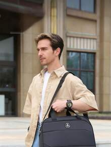 Esta bolsa de viaje de gran capacidad y diseño clásico presenta un elegante diseño de unicolor, simple, versátil y ligero. Su correa para el hombro ajustable y multifuncional la hace ideal para escapadas de fin de semana, viajes de negocios y visitas al gimnasio. Además, se puede utilizar para guardar útiles escolares.