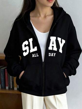 少女街头时尚字母印花宽松长袖卫衣，趣味图案设计，纯色，适合日常穿着、外出、聚会、上学、音乐节、度假、通勤等场合。可作为礼物送给家人、男朋友、女朋友、朋友，是女孩冬季必备单品。