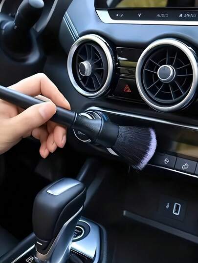 Ultra Soft Car Interior Cleaning Brush, High-Quality Lint-Free And Scratch-Free Cleaning Brush, Long Fur Handle, Suitable For Cleaning Dashboard Vents, Leather And Center Console, Perfect For Removing Dust, Debris And Fine Surfaces, Essential Cleaning Tool For Professional Auto Detailers And Car Enthusiasts.