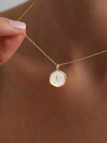 Collar con colgante de cruz con gota de aceite elegante y de moda para mujeres