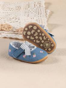 1 par de zapatos de princesa con diseño plano, lazo de tela y cierre de gancho y bucle, adecuados para primavera y otoño - Celeste - Ver 2