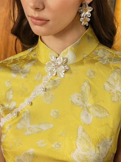 优雅短袖立领旗袍：侧开衩蕾丝边，新款中式连衣裙，适合正式晚宴、商务活动、婚礼、文化活动和晚间庆典。