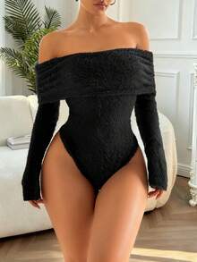 冬季加绒保暖翻领长袖针织高弹修身女士连体裤。