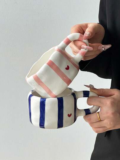 1pc Striped Heart Ceramic Coffee Mug, Elegant Minimalist Ceramic Mug, Ceramic Cup, Water Cup, Creative Hand-Painted Ceramic Juice Cup, High-Quality Afternoon Tea Cup, Breakfast Milk Cup, Gift Mug, Suitable For All Seasons