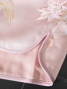 This Exquisite Pink Stand-Collar Cardigan Features A Delicate Oil Painting-Style Floral And Butterfly Pattern. It's A Stylish, Modern Chinese-Style Long-Sleeved Stand-Collar Tang Suit-Inspired Top For Women, With A Thin Lining, Classic Chinese Knot Buttons, And A Simple Slit Design. Suitable For Spring, Autumn, And Winter, It's Also Perfect For Christmas Eve, Christmas Day, Chinese New Year, New Year's Day, And Other Festive Occasions. Ideal For Everyday Wear, Casual Occasions, Gift-Giving, And Any Other Occasion. - 粉色 - 查看 4