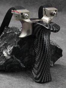 1pc Outdoor Hunting Gear Aluminum Alloy Slingshot, Comes With Replacement Rubber Bands, Thick Flat Rubber Bands For Outdoor Competitions, Suitable For Parties, Entertainment, Shooting Practice Or Hunting, Comfortable Grip Design With Protective Handguard, Easy To Operate