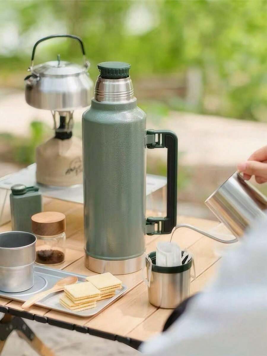 Stanley2025 Classic 64oz (1900ml)Stainless Steel Vacuum Insulated Bottle - Large Capacity, Portable For Outdoor & Home Use, Keeps Hot & Cold | A Must-Have Convenient Daily Essential For Families - 經典傳奇瓶1900ML-64oz - 查看 1