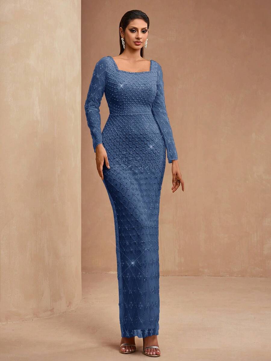 新款奢华优雅女士亮片礼服，饰以亮片、蕾丝拼接，方领设计，常规直筒袖，后背系带可调节，前开衩，适合正式场合、派对、婚礼、红毯派对等。