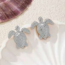1 Pair Vintage Style Cute Metal Sea Turtle Stud Earrings, Creative Personalized Suitable For Holidays & Parties - Earrings - View 3