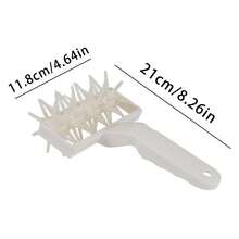 一套手动擀面杖和披萨刀，带防滑底座 - 坚固的塑料擀面杖，配有锋利的轮子，可精准切割，易于清洁，适用于披萨、馅饼、面包、意面 - 适合家庭和专业厨房使用 - 轻巧耐用的擀面杖，带手柄和锋利的刀片，方便擀面和切割，另配披萨轮和带盖的大号披萨刀