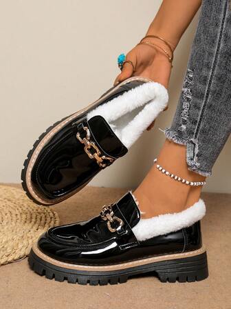 Mocasines con decoración de cadena metálica para mujer, color negro, de estilo slip-on, para ir al trabajo o a la escuela, para otoño/invierno, con parte superior de cuero patentado, suela gruesa, forro térmico, plataforma, zapatos de moda