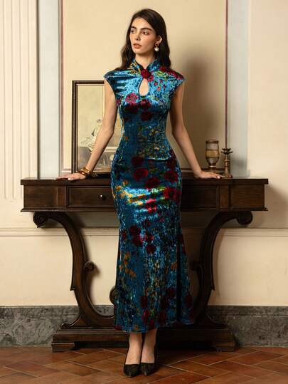 Faeriesty Elegant New Chinese-Style Women's Cheongsam Dress: Featuring Petite Mandarin Collar, Cap Sleeves & Stylish Side Slits For Galas, Weddings, High-End Business Galas, Charity Balls, And Formal Receptions