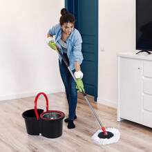 Trapeador Magico Mop Giratorio 360° con lmicrofibra absorbente, Mopa con exprimidor y cubeta para la limpieza del hogar, Sistema de limpieza de suelos giratorio para el hogar y la oficina. Súper absorbente, fuerte adsorción, limpia fácilmente polvo y manchas rebeldes. - Negro/Rojo - Ver 3