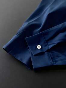 女士宽松长袖衬衫一件装，舒适休闲，适合运动、锻炼和户外活动。