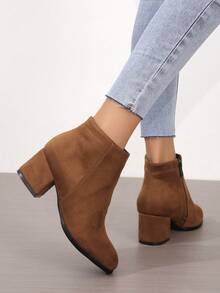 Winterlicher neuer Stil mit grobem Absatz, rundem Zehenbereich, kurzem Schaft, seitlichem Reißverschluss und einfarbig modischen Damen Winterstiefeln mit hohem Absatz - Braun - Übersicht 5