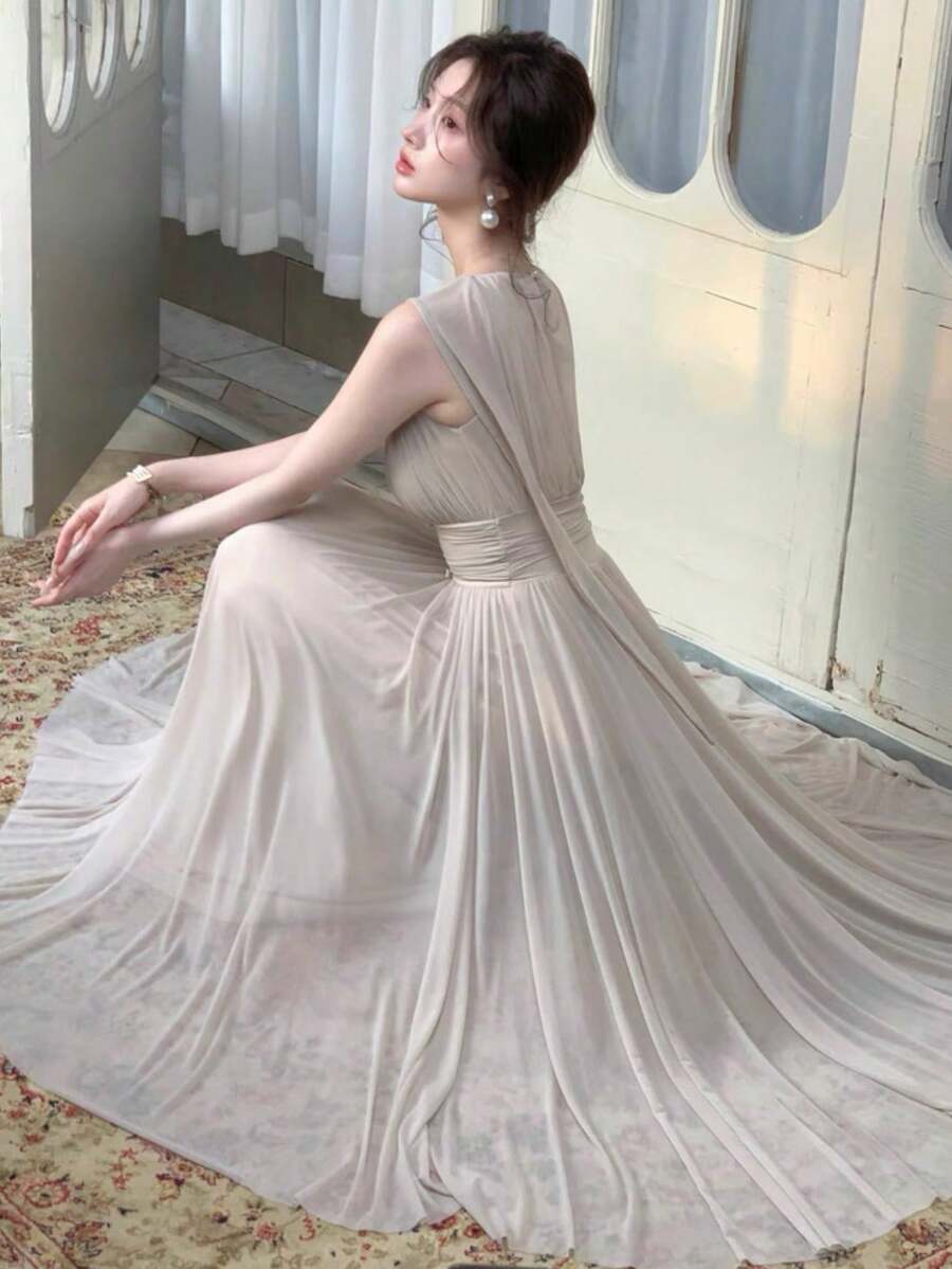 优雅纯色网纱吊带连衣裙，法式无袖A字鸡尾酒裙，适合夏季度假、情人节派对、特殊场合