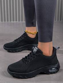 Zapatillas deportivas transpirables casuales para mujeres con malla de unicolor, con cordones, altura elevada, de bajo superior y cómodas, a la moda