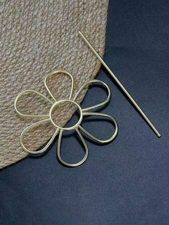 1个精致金属花朵发夹，简约时尚，百搭优雅，适合女性，可作发饰、发髻固定器、发型发夹、发卡等。