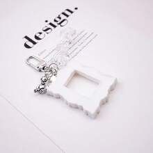 Embossed Heart-Shaped Photo Frame Keychain, Cute Pendant, Can Hold Photos, Gift, Earphone Keychain, Valentine's Day Gift, Valentine's Day Party Item, Couple's Item, Valentine's Day, Holiday Gift, Party Supplies. - Multicolor - View 5