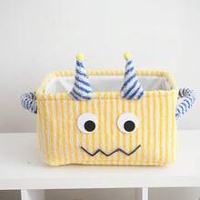 carré à rayures jaunes