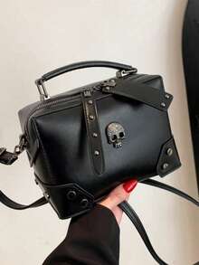 Niche Design Punk Motorcycle Style Skull Hand Bag, Fashionable Rivet Decoration Gothic Style Shoulder Bag, Halloween Dark Cool All-Match Solid Color Messenger Bag, Suitable For Halloween Activities Cosplay Party, Halloween Purse, Perfect For Fancy Party Halloween Fashion & Gothic Fashion, Best Halloween Gifts For Women