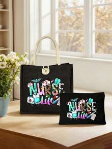 Conjunto de sacolas temáticas para enfermeiros, sacola de compras com estampa médica e bolsa organizadora combinando, projetada para profissionais da saúde, ideal para transportar suprimentos médicos, itens essenciais e presentes. Adequada para enfermeiros, equipe médica e entusiastas da área da saúde, perfeita para o dia a dia, visitas ao hospital e para presentear pessoas queridas, adicionando um toque de estilo ao seu visual. Design durável com estampas temáticas de enfermagem em destaque, um presente ideal para o Natal e Ano Novo. - Multicolorido - Ver 2