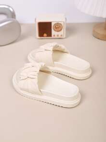 Children's Fashion Slippers, New Summer Thick Bottom Pleated Design Stylish, Comfortable Flat Sandals - Beige - View 3