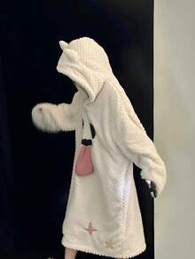 Funny Ghost Face Plush Pajamas, Spring And Summer, Coral Fleece Robe/Lounge Set, Suitable For Spring And Summer Seasons, Fluffy And Soft, Suitable For Home, Bedroom, Bathroom, And Outdoor Activities. - Multicolor - View 3