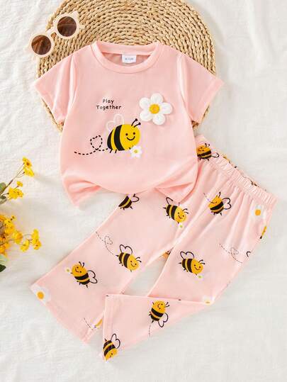 2 件套女婴蜜蜂和花卉印花休闲短袖 T 恤和喇叭裤套装，可爱，适合外出、居家、聚会