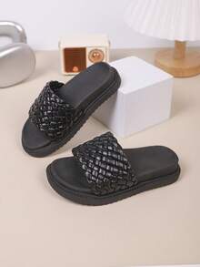 Kids' Fashion Slippers, New Summer Thick Bottom Woven Design Stylish & Comfortable Flat Slippers, Unisex - Black - View 4