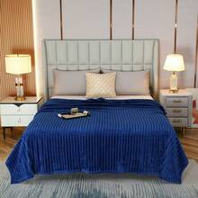 1pc Solid Color Coral Fleece Blanket, Deep Blue, Luxurious & Comfortable, Suitable For Bedroom, Dorm, Office Nap. This Is A Home And Office Decor Product. - Royal Blue - View 13