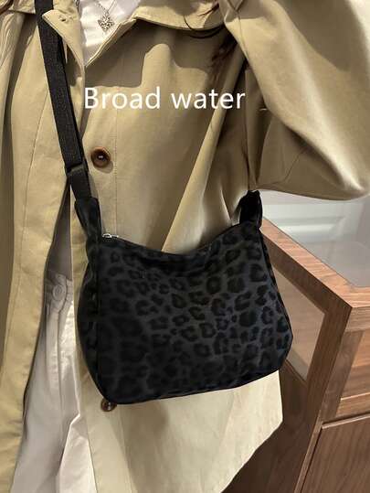 Fashionable Crossbody Bag, Vintage Matte Leopard Print Pattern Shoulder Bag, Casual Shopping Tote, Adjustable Solid Color Crescent Moon Shaped Crossbody Bag