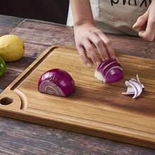 A Wooden Cutting Board, Specifically Designed For Chefs, Suitable For Cutting Meat, Cheese, Bread, Vegetables, And Fruits. It Is Also Used As A Cutting Board For Family Dormitories, Kitchen Tools, And Gifts For Mothers