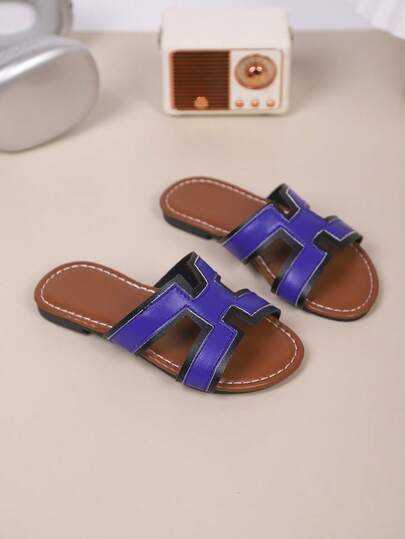 Pantuflas de moda para niños, nuevo diseño calado para el verano, elegantes, cómodas y ligeras