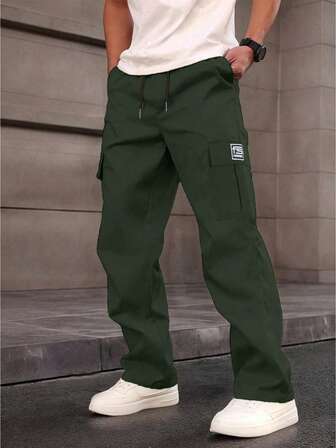 Herrmode Cargobyxor, Raka ben, Resår i midjan, Lös passform, Enfärgad, Broderad logotyp på ena sidan, Långbyxor