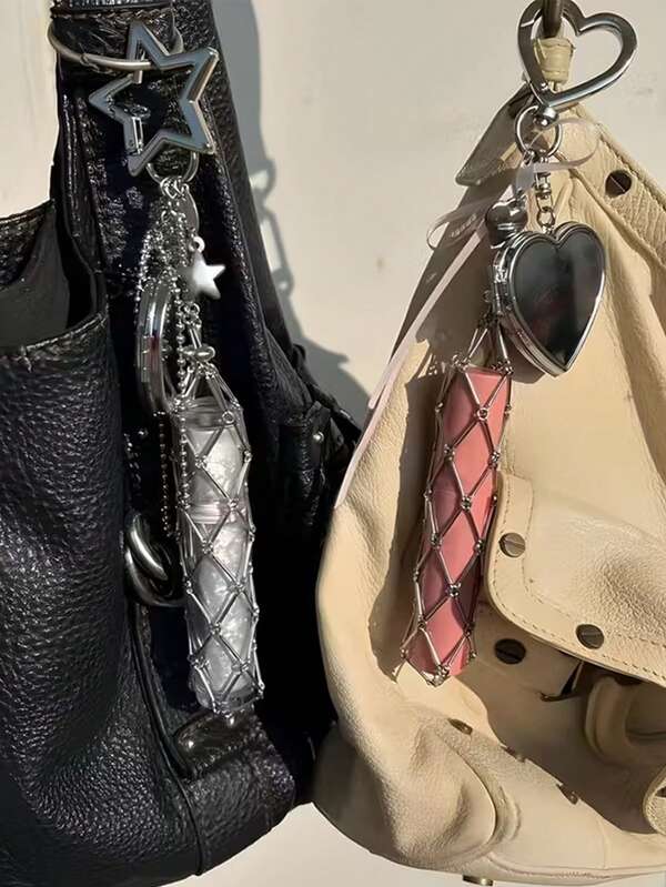 1pc Stainless Steel Lipstick Holder, Fashionable Lipstick Storage Mirror Box, Glitter Artificial Compact Lipstick Bag Keychain, Lipstick Case Keychain, Fashion Bag Accessory, Travel Essential, Cosmetic Storage Box, Stylish Design, Shiny Decor, Artificial Ornament, Keychain Attached, Mini Storage Box, Compact Mirror, Fashionista, Beauty Enthusiast