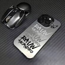 Un cantante puertorriqueño conocido por su estilo de reggae y trap latino, perfecto para un estuche de teléfono compatible con modelos de for  11 a 17 16 Pro Max, con recortes precisos para la cámara, un diseño absorbente de impactos y un estilo simple y empresarial que expresa el afecto y el apoyo de los fans. - Negro - Ver 1