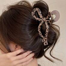 1 Piece Minimalist Leopard Hair Clip, Large Rectangular Plastic Hair Accessories Set, Hollow Design, Suitable For Valentine's Day