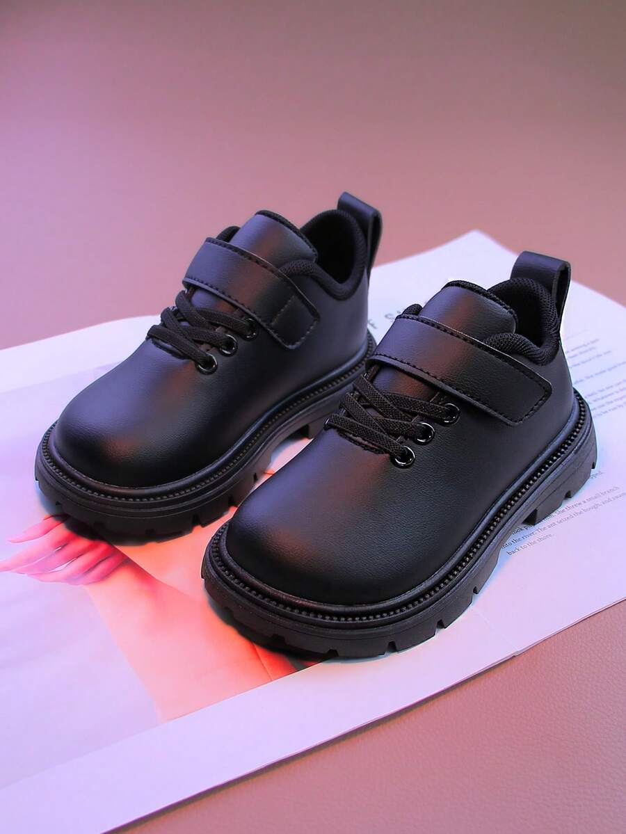 1 Pair Kids Slip-On Loafers, Leather Upper, Casual Shoes For Boys And Girls, Black, Suitable For Teenagers And Children - Low-Top Casual Leather Shoes With Loose Comfortable Round Toe Design, Great For Casual Outfits And Daily Wear, Suitable For Teenagers And Children - Black - View 1