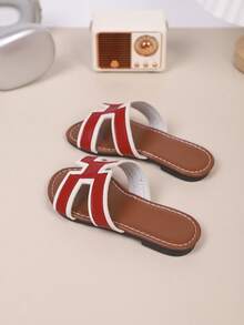 Children's Fashion Slippers, New Summer Hollow-Out Design, Stylish, Comfortable, Lightweight Children Slippers - Red - View 2