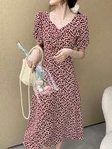 Vestido ajustado de mujer, largo medio, sin espalda, con cordones, mangas abullonadas francesas, cuello cuadrado y estampado floral. - Rojo - Ver 4