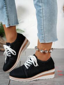 Women's Platform Lace-Up Casual Wedge Shoes, Fashion Thick Sole Sneakers, Spring/Autumn - Black - View 3