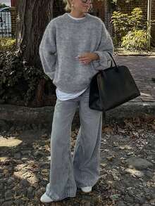 2026新款优雅街头风休闲纯色长袖灰色毛绒针织衫，适合外出、约会、度假、日常穿着、派对等场合，尽显优雅气质，是秋季女装、返校季、Y2K风格女装、音乐会、乡村风格女装的理想之选。 - 灰色 - 查看 5