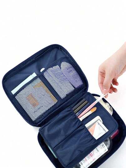 1个大容量多功能化妆包，旅行洗漱包，大容量美妆收纳包，浴室美妆收纳包。适合收纳洗漱用品、彩色笔、眼影刷、卫生巾、口红、化妆笔、眼影镜等。