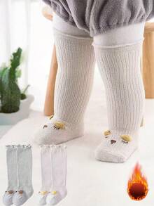 2 Pairs Of Fleece And Thickened Baby Socks. The Fabric Is Fine And Not Irritating To The Skin. The Classic Jacquard Weaving Not Only Makes The Socks More Textured But Also Firmly Locks In Warmth, Keeping The Baby's Little Feet Warm Even In Cold Waves. It Goes Well With All Kinds Of Outfits For Babies, Adding More Cute Details To The Winter Looks Of The Adorable Kids. It Is Suitable For Both Learning To Walk At Home And Taking A Stroll Outside - Multicolor - View 2