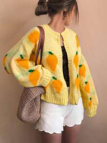 Plus-Size Women's Fall And Winter Butter Yellow Fashionable Long-Sleeve Knitted Cardigan, With Mango Jacquard Color-Blocking Design, Ideal For Sweet And Casual Daily Wear And School Outfits.