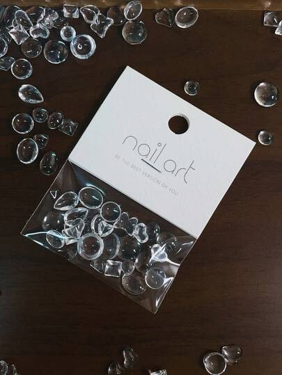 25颗白色透明玻璃珠，扁平不对称形状，美甲装饰，适合美甲创作和装饰