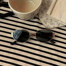 Everyday Elegant And Chic Oval Metal Fashion Women's Glasses - French Retro Style With Gold Accents, Fashionable Small Frame, Decorative AC Lenses, Perfect For Streetwear And Fashion Outfits - 金色框架黑灰色片. - 查看 7