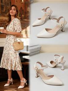 A Pair Of New Pointed-Toe Sandals And Fashionable Dance Shoes, Suitable For Teenagers To Wear At Balls And Parties